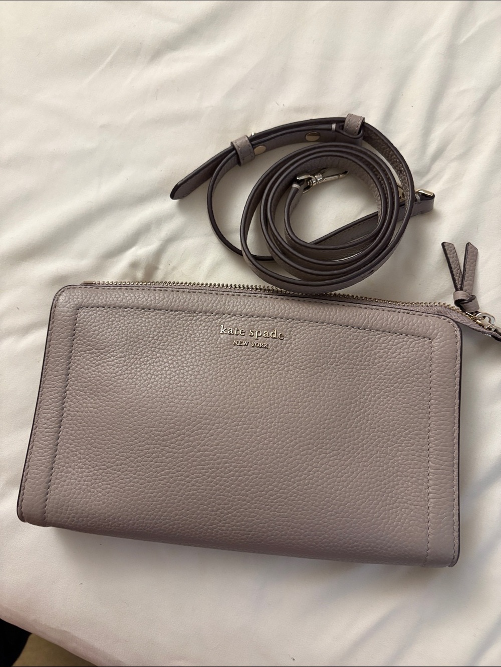 kate spade Pebbled Leather Crossbody Wallet in Taupe Gray
